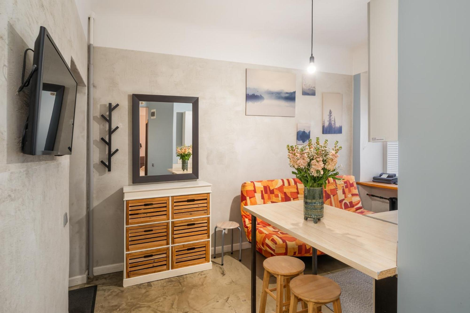 Baltic Design Apartments With Free Parking And Self Check In Riga Esterno foto