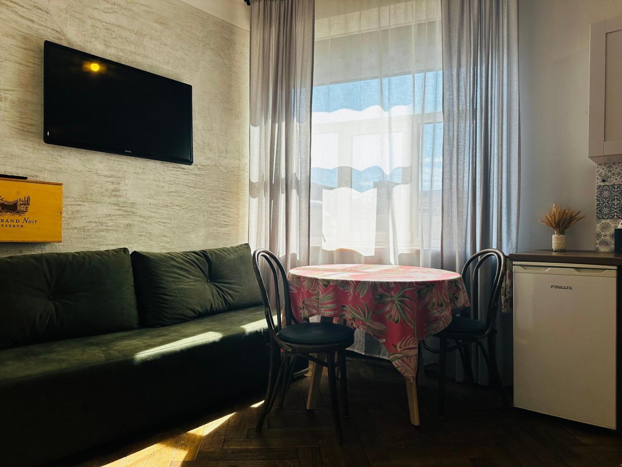 Baltic Design Apartments With Free Parking And Self Check In Riga Esterno foto