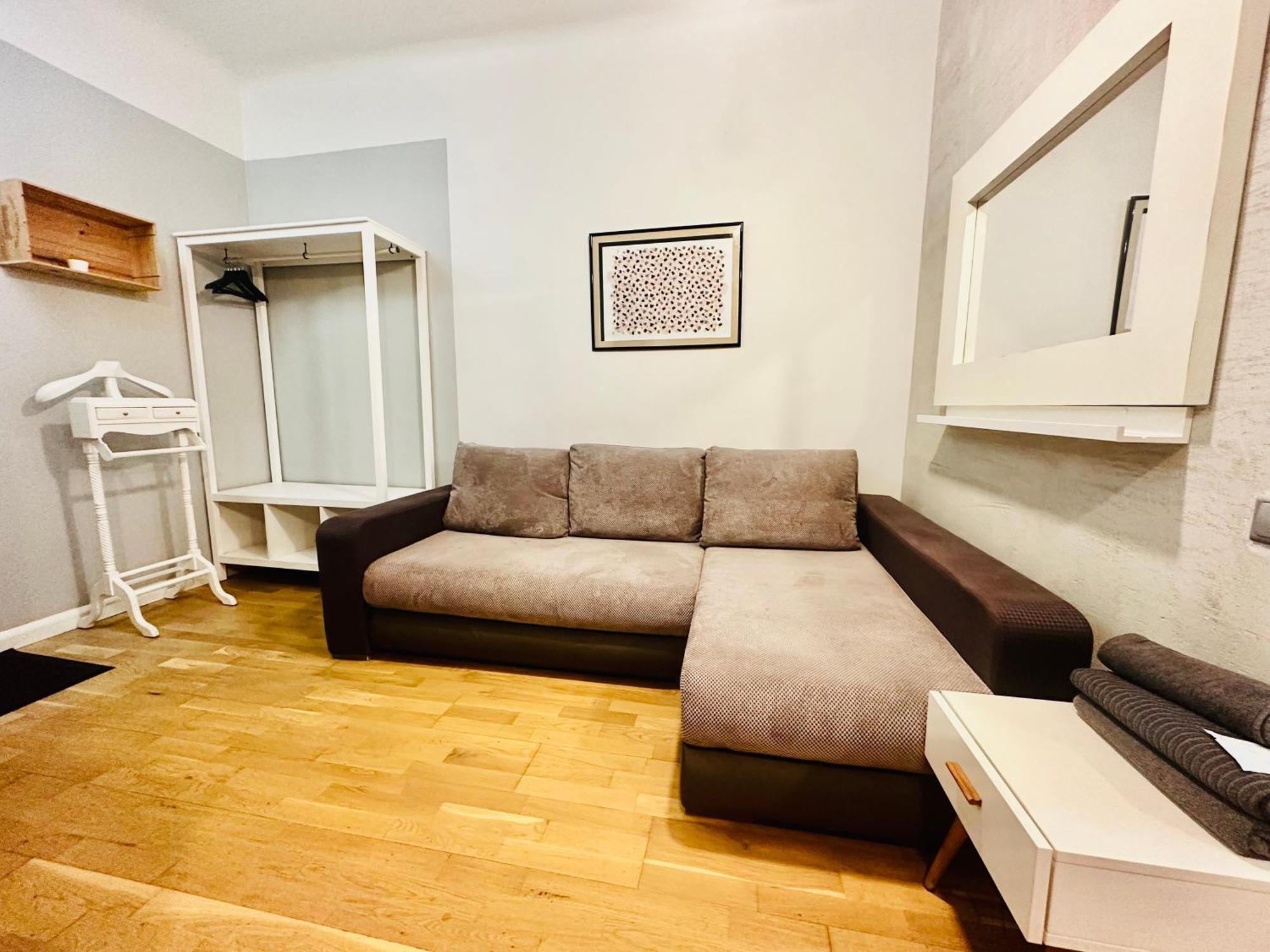 Baltic Design Apartments With Free Parking And Self Check In Riga Esterno foto